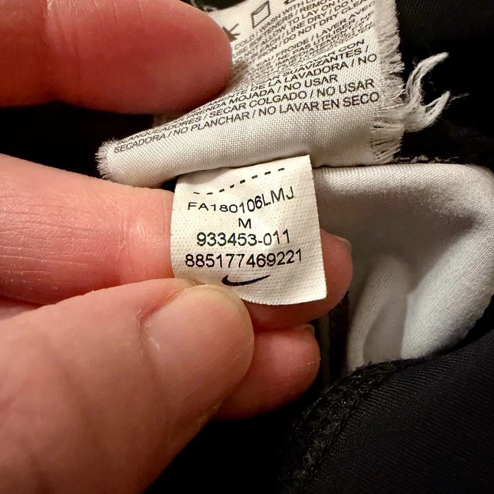 Nike Black and Pink Feather Pattern Leggings - Picture 7 of 12